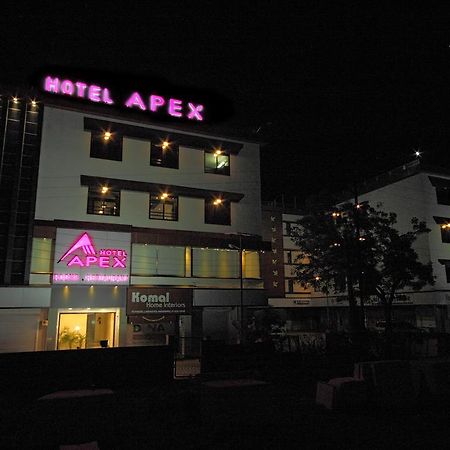 Hotel Apex Surat Exterior photo