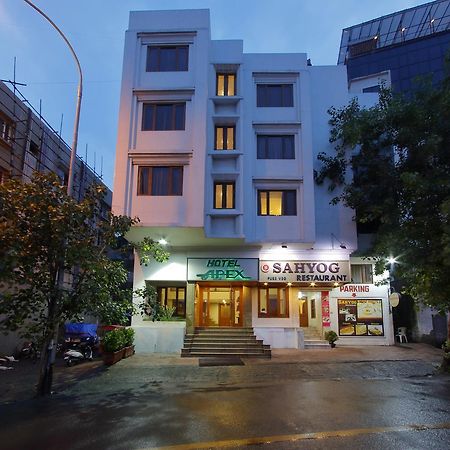 Hotel Apex Surat Exterior photo