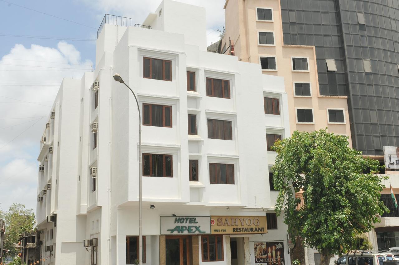 Hotel Apex Surat Exterior photo